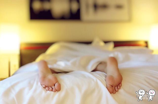 sleeping-1159279_640